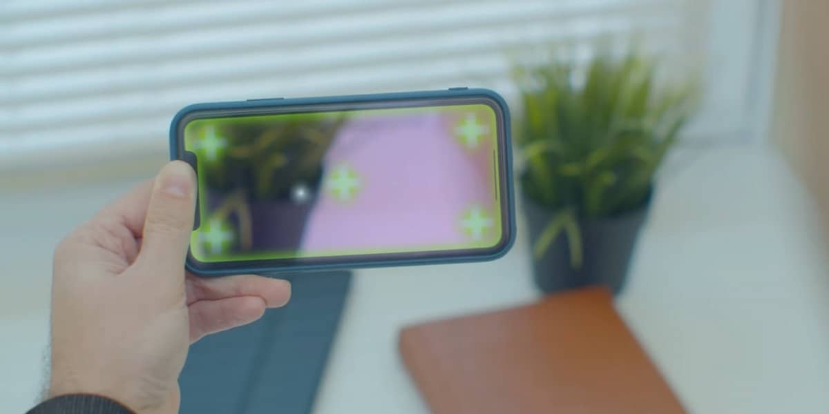 Поиск бликов от скрытой камеры с помощью смартфона