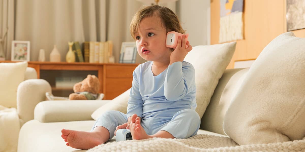 Видеоняня EZVIZ BM1, общение с ребенком