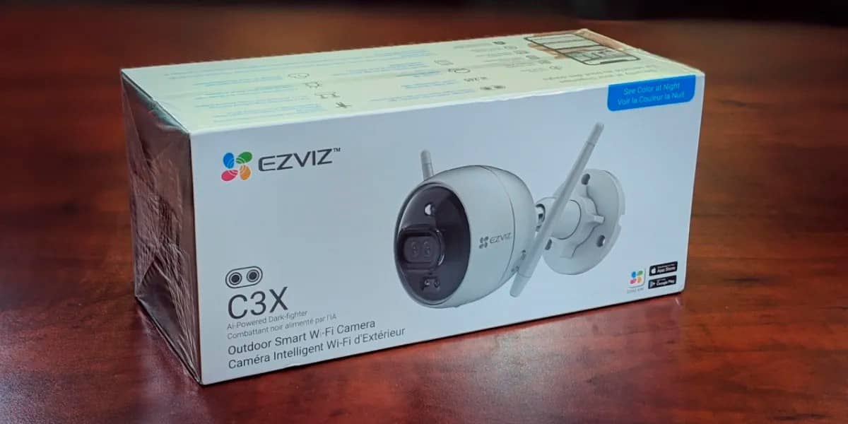 EZVIZ C3X, в коробке