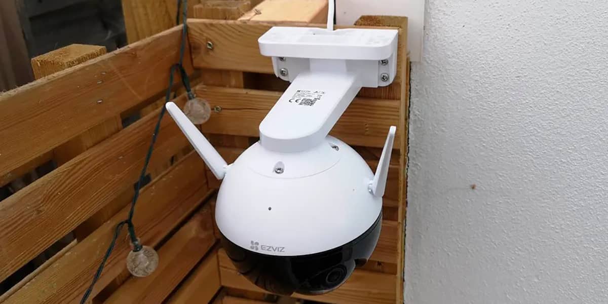 EZVIZ C8C, вид сверху