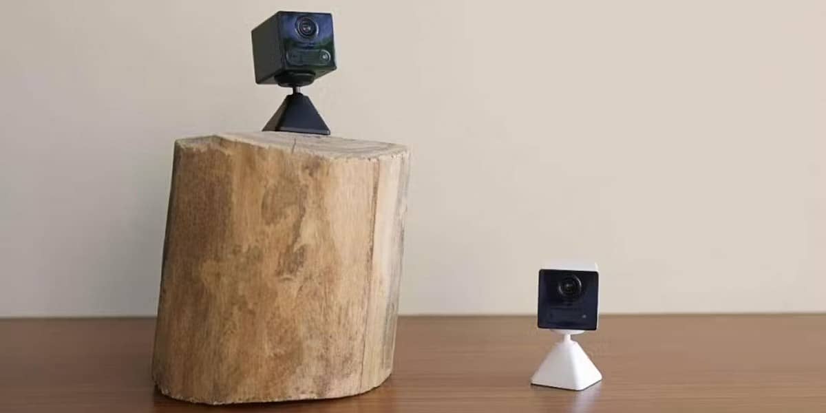 EZVIZ CB2, в белом и черном цвете