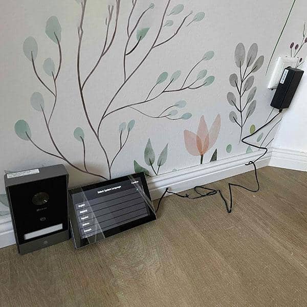 Видеодомофон EZVIZ HP7 с внутренним монитором