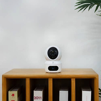 Wi-Fi внутренняя поворотная IP камера EZVIZ H7c Dual 2K+ 4 Мп (2,8 и 6 мм)