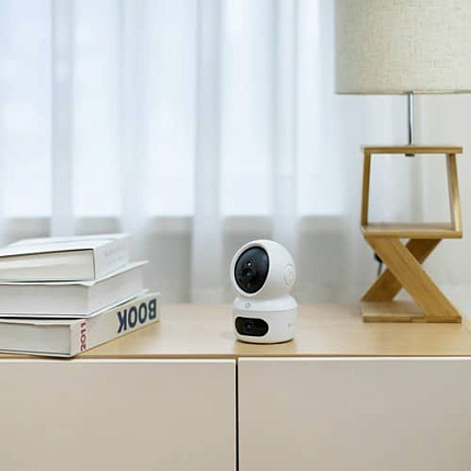 Wi-Fi внутренняя поворотная IP камера EZVIZ H7c Dual 2K+ 4 Мп (2,8 и 6 мм)